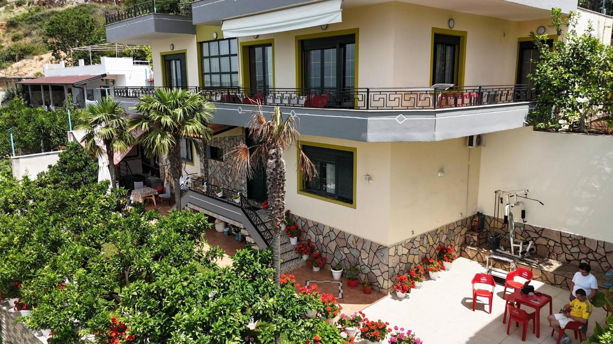 Villa Meminaj Vlorë Exteriör bild